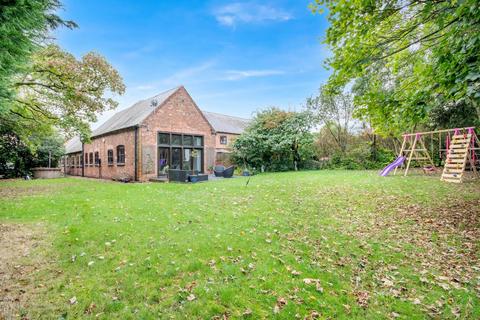 Great North Road, Barnby Moor, Retford 5 bed barn conversion for sale