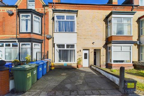 Horsforth Avenue, Bridlington 6 bed terraced house for sale