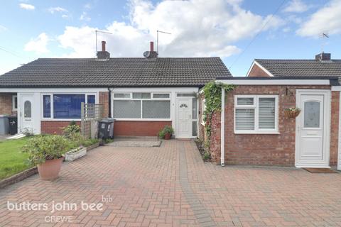 2 bedroom semi-detached bungalow for sale