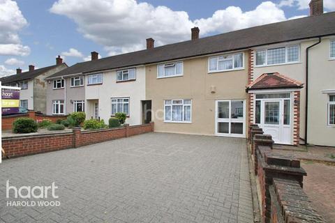 Cricklade Avenue, Romford 3 bed terraced house for sale