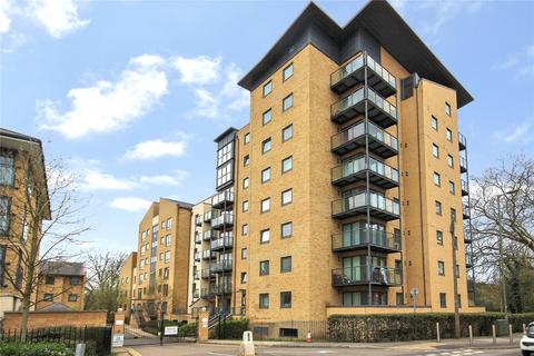 Victoria Way, Surrey GU21 1 bed flat for sale