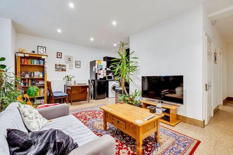 Stanthorpe Road, London SW16 2 bed flat for sale