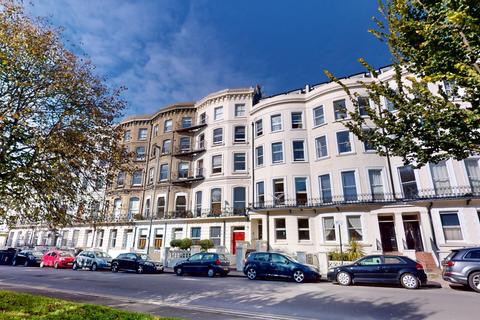 Vernon Terrace, Brighton, BN1 2 bed flat for sale