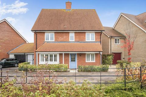 Yarn Walk, Suffolk IP32 4 bed link detached house for sale