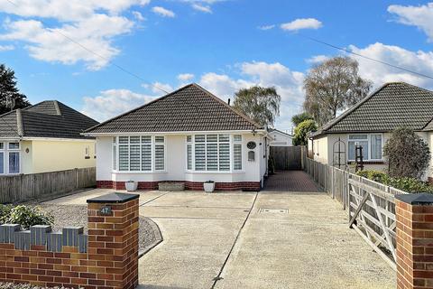 Hampton Lane, Blackfield, SO45 3 bed detached bungalow for sale