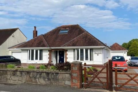 4 bedroom detached bungalow for sale