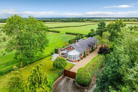 Rake Lane, Hawarden, CH5 4 bed detached bungalow for sale