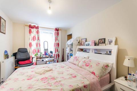 London Road, Croydon, CR0 3 bed flat for sale