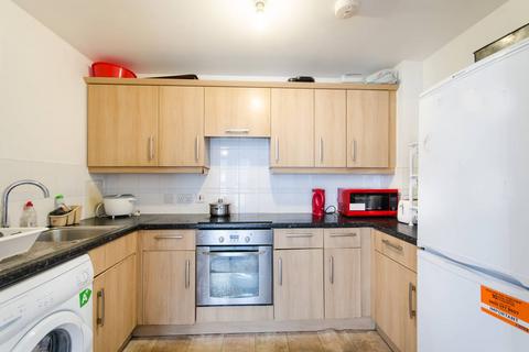 London Road, Croydon, CR0 3 bed flat for sale