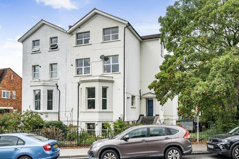 Lawrie Park Road, Sydenham 3 bed flat for sale