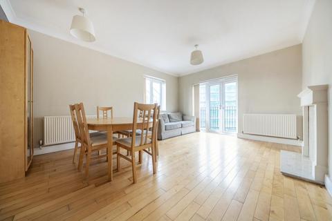 Abbotshade Road, Rotherhithe 2 bed flat for sale