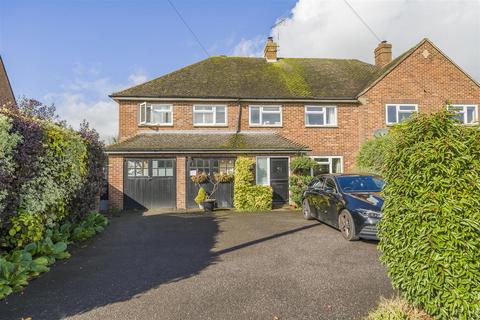 5 bedroom semi-detached house for sale