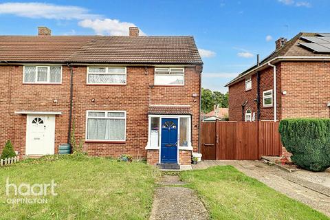 Tillingbourne Green, Orpington 3 bed end of terrace house for sale