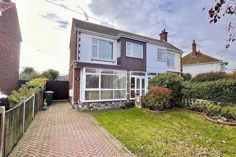 Jellicoe Road, Great Yarmouth 3 bed semi