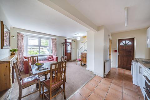 4 bedroom end of terrace house for sale