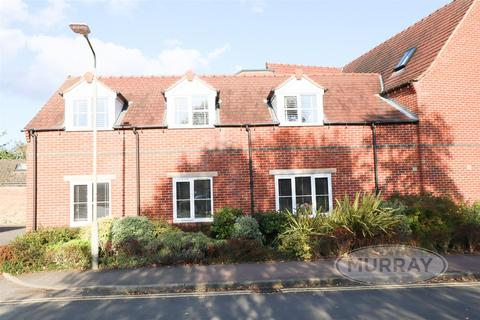 St. Annes Close, Oakham LE15 2 bed apartment for sale