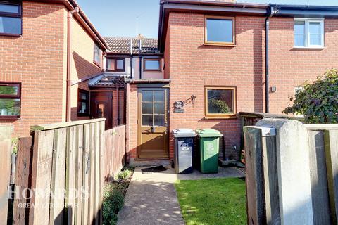 North Road, Hemsby 2 bed terraced house for sale