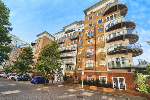 Winterthur Way, Basingstoke RG21 2 bed apartment for sale