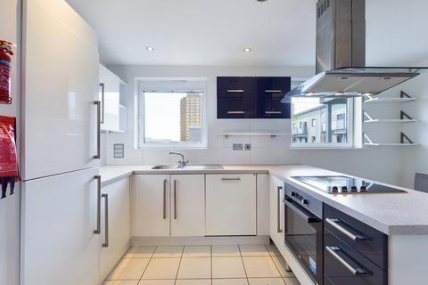 Sharpthorne Court, Fleet Street... 2 bed apartment for sale