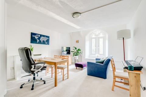 Mayfield Road, Crouch End N8 2 bed apartment for sale