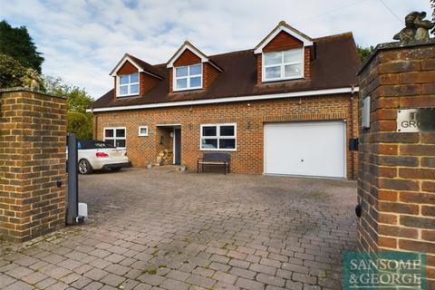 Newtown, Tadley, Hampshire, RG26 4 bed detached house for sale