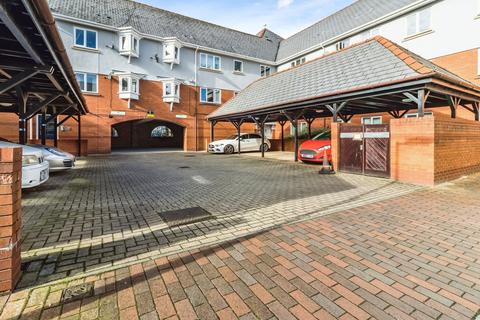 Winnipeg Quay, Greater Manchester M50 2 bed apartment for sale