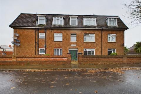 Northern Parade, Portsmouth PO2 2 bed flat for sale