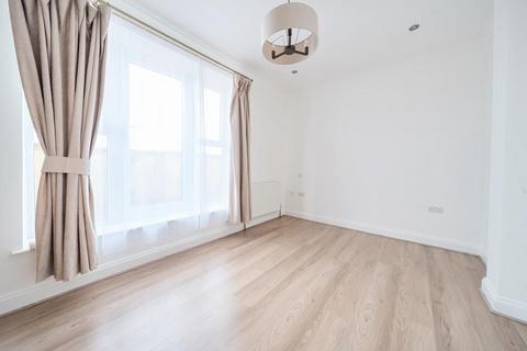 Slough,  Berkshire,  SL1 1 bed flat for sale