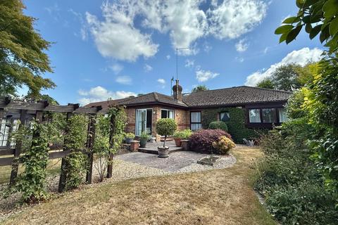 Woolsbridge Road, Ashley Heath, BH24 4 bed bungalow for sale