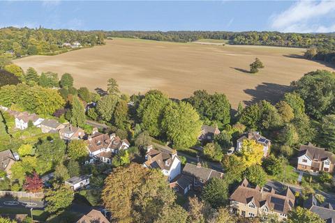 New Road, Welwyn, AL6 4 bed detached house for sale