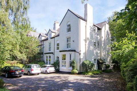 Woodville Road, Altrincham 3 bed flat for sale