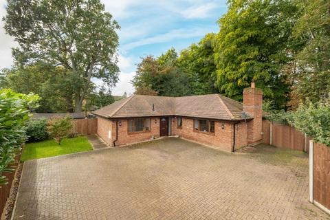 Parsonage Close, Bedford MK43 3 bed detached bungalow for sale