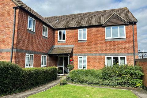 All Saints Court, Didcot 2 bed apartment for sale