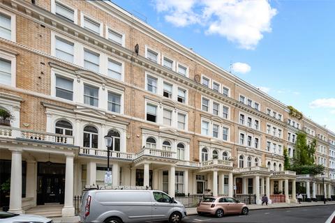 Queen's Gate Place, Kensington, SW7 3 bed apartment for sale