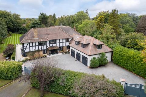 Broad High Way, Cobham, Surrey, KT11 5 bed detached house for sale