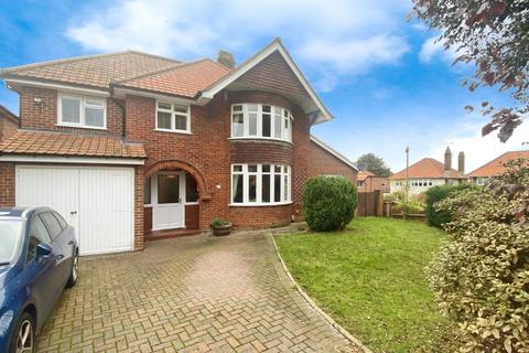 Cheltenham Avenue, Ipswich, Suffolk, IP1 4 bed detached house for sale