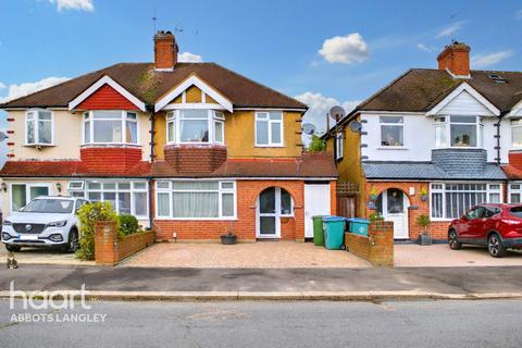 Meadow Road, Watford 3 bed semi
