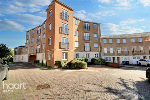 Ulverston, Purfleet 2 bed flat for sale