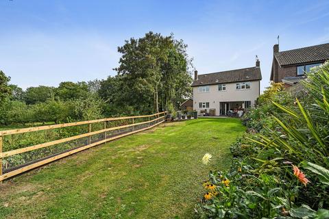 Meadow Close, Bury St. Edmunds IP30 4 bed detached house for sale