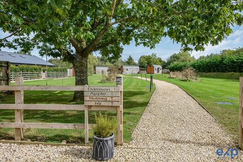 Gretton, Cheltenham GL54 4 bed barn conversion for sale