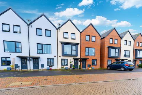 Lon Y Rheilffordd, Barry, CF62 5BP 4 bed terraced house for sale