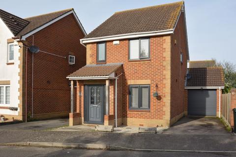 Harebell Close, Minster 3 bed link detached house for sale