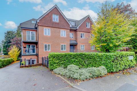 West Wycombe Road, Buckinghamshire HP12 2 bed apartment for sale