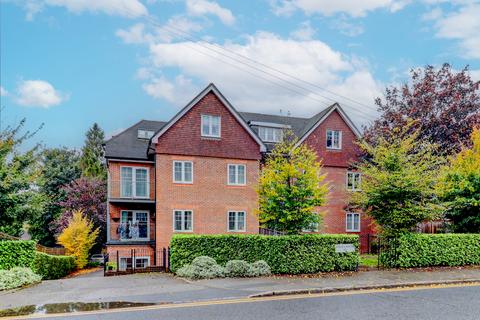 West Wycombe Road, Buckinghamshire HP12 2 bed apartment for sale
