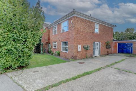 Williams Way, Princes Risborough HP27 4 bed detached house for sale