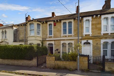 Gloucester Road, Trowbridge BA14 2 bed terraced house for sale