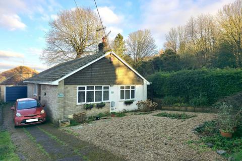 Newnham Lane, Newnham, ME9 3 bed detached bungalow for sale