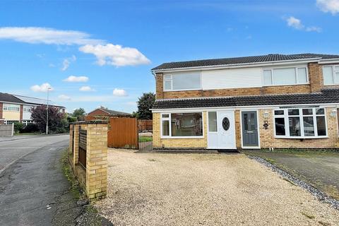 Loxley Drive, Melton Mowbray... 3 bed semi