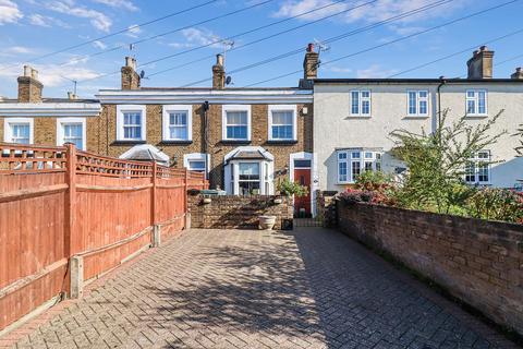 Villiers Road, Watford WD19 3 bed terraced house for sale