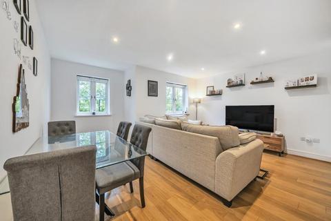 High Wycombe,  Buckinghamshire,  HP13 2 bed flat for sale